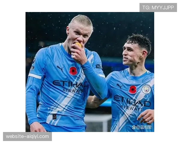 詹俊探望患病利物浦球迷大威，八年后医院重逢延续红军情缘